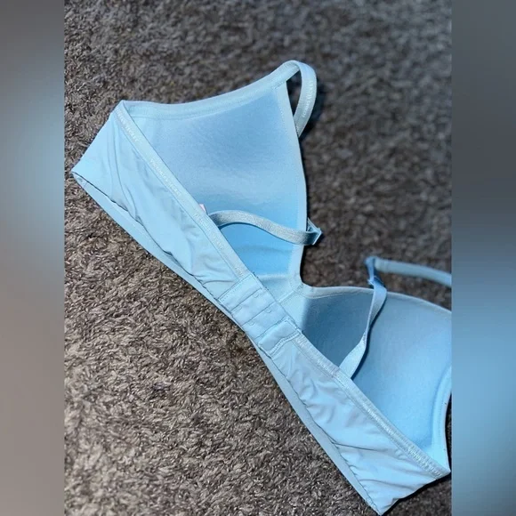 Victoria’s Secret T-Shirt Lightly Lined Wireless Light Blue Bra Size 36C - Picture 11 of 11